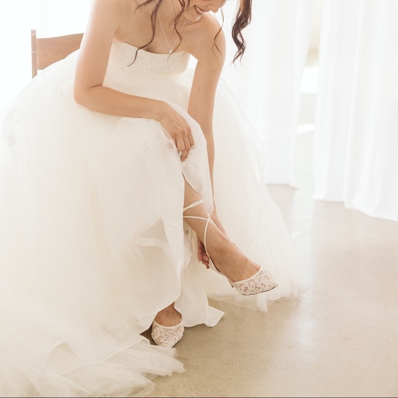 Pronovias wedding dress - Picture 2 of 6